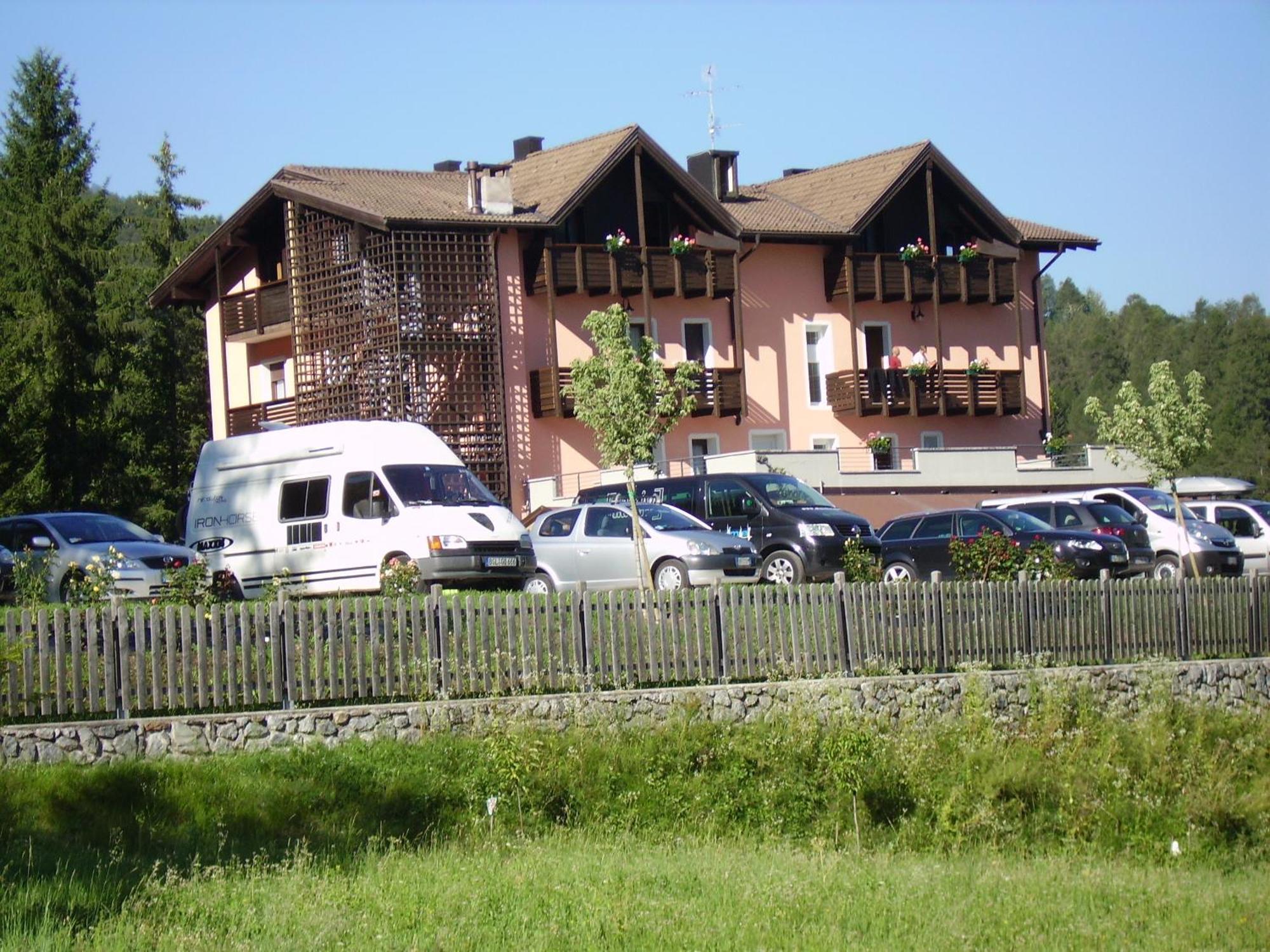 Park Hotel Bellevue Dimaro Eksteriør billede